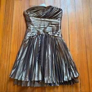 Halston Heritage  NWT